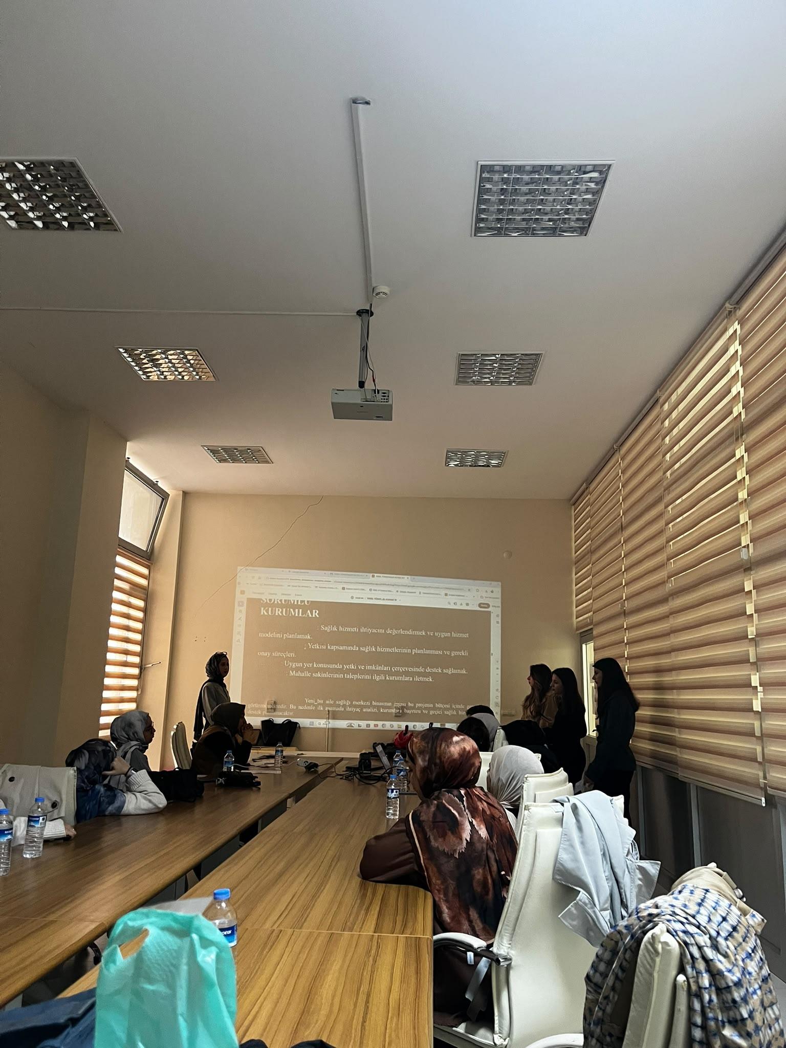 Veysel Karani Mahallesi’nin sosyal sorunları ve yerel çözümleri atölyede ele alındı