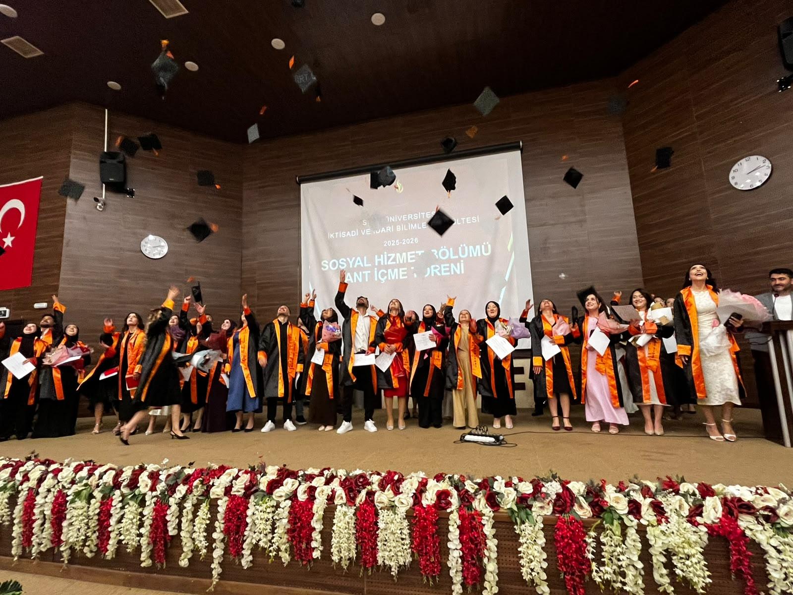 Siirt Üniversitesi Sosyal Hizmet Bölümü’nde Mezuniyet Coşkusu